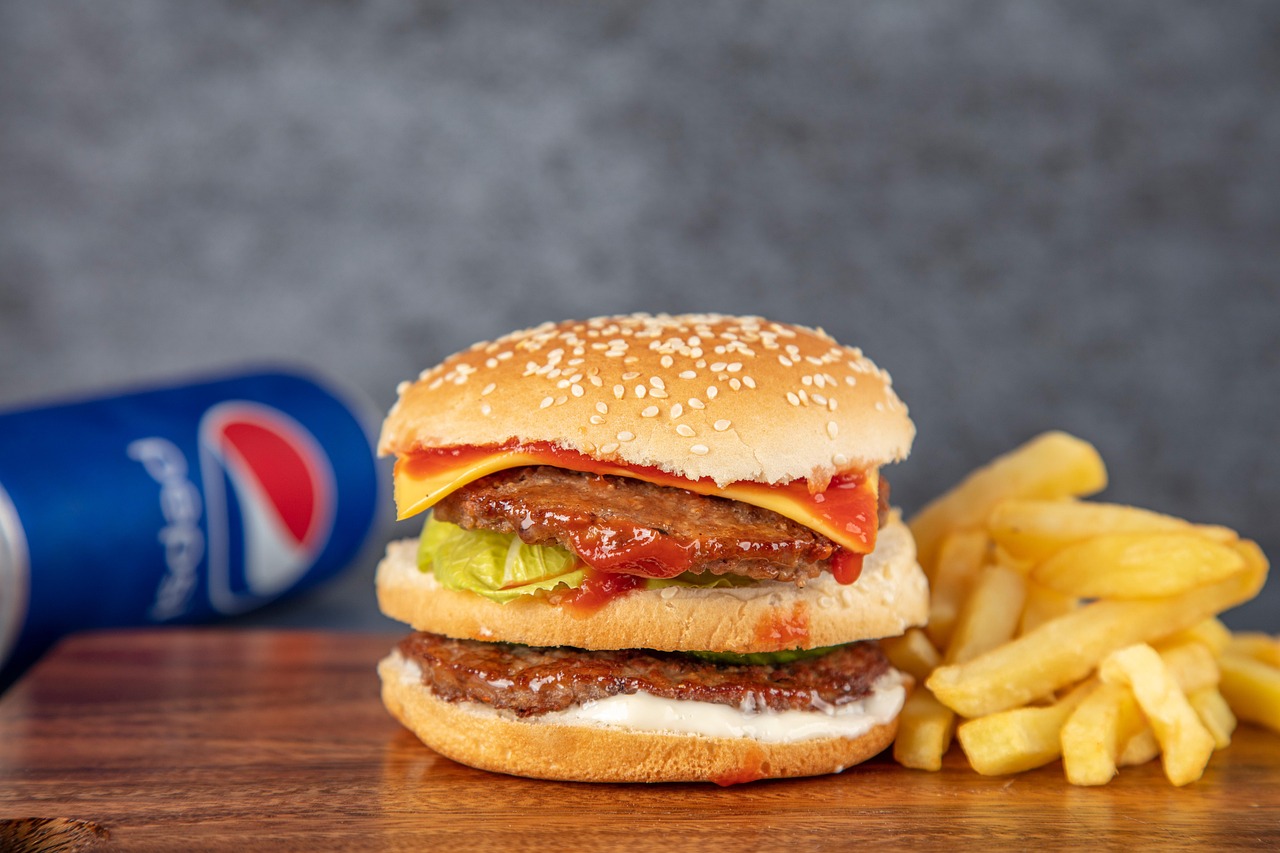 entdecken sie saftige burger mit frischen zutaten und kreativen toppings. perfekt für jeden geschmack – genießen sie den besten burger-genuss in entspannter atmosphäre!