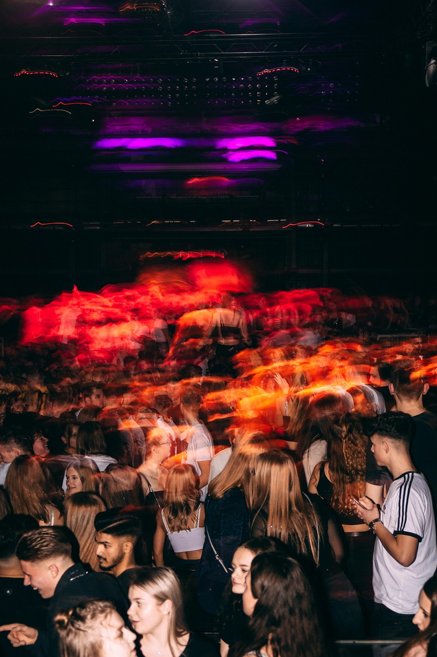 erleben sie eine unvergessliche music night mit mitreißenden klängen und spannenden live-auftritten – die perfekte nacht für musikliebhaber!