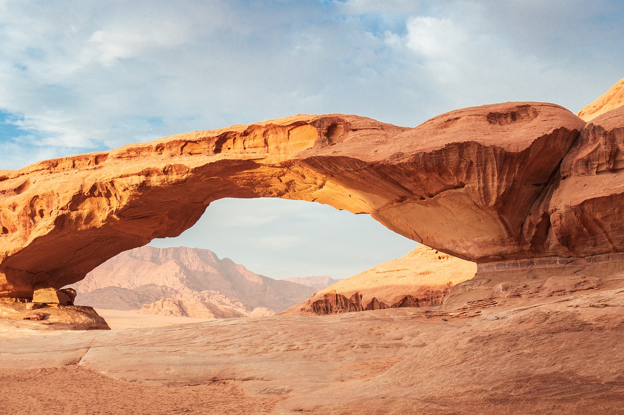 entdecken sie atemberaubende wadi-explorationstouren und erleben sie unvergessliche abenteuer in der natur.