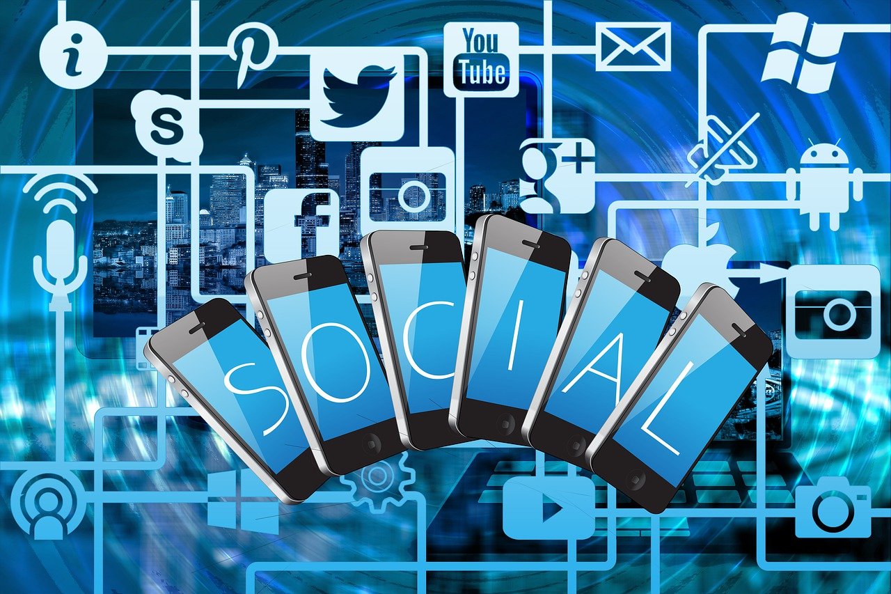 effektives social media monitoring für arbeitgeber: überwachen sie ihre online-präsenz, analysieren sie mitarbeiterfeedback und verbessern sie ihr unternehmensimage.