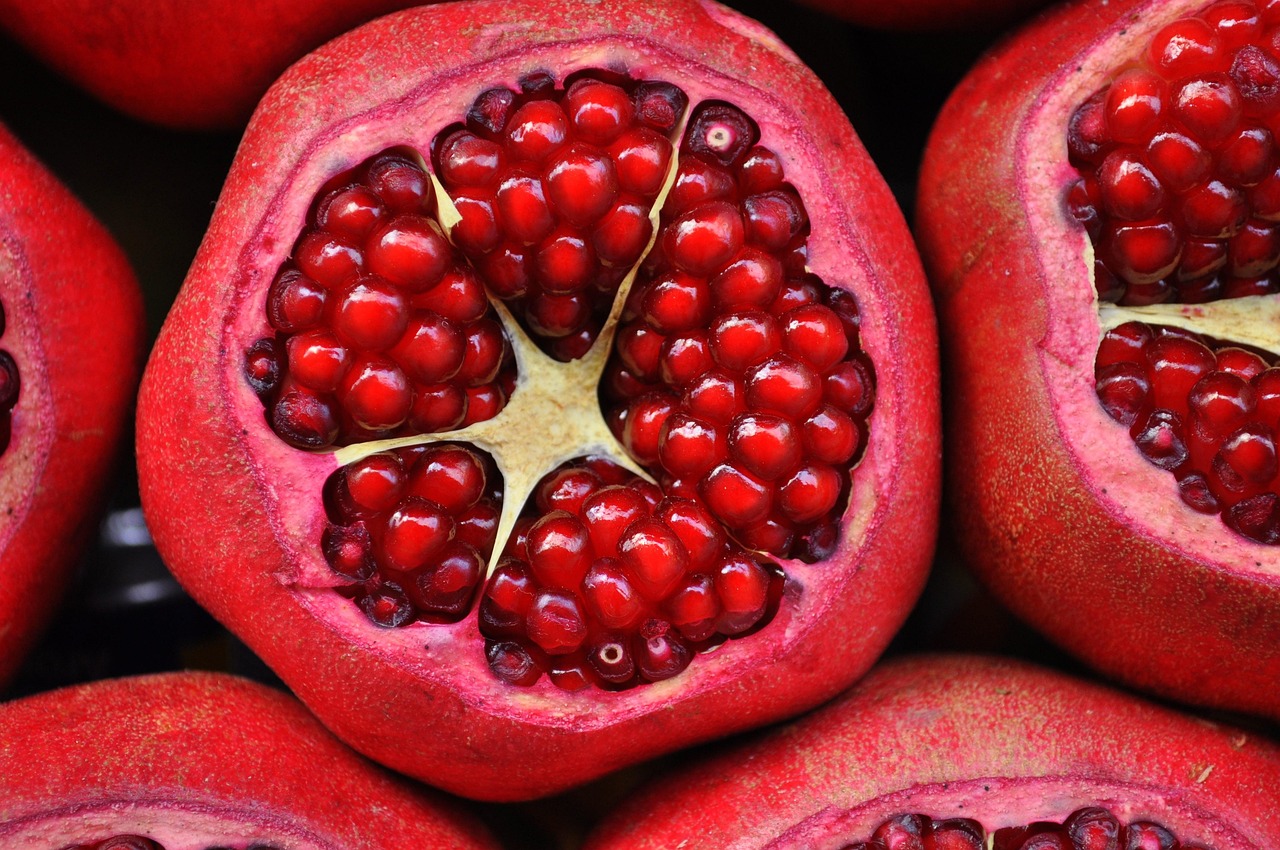 entdecken sie die gesunden vorteile und vielseitigen verwendungen der granatapfelfrucht – reich an antioxidantien und geschmack.