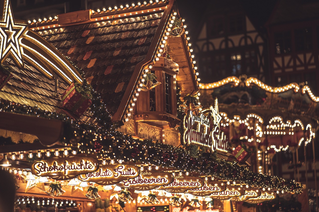 entdecken sie die magie der weihnachtsmärkte mit festlichen ständen, köstlichen leckereien und traditioneller weihnachtsmusik für die ganze familie.