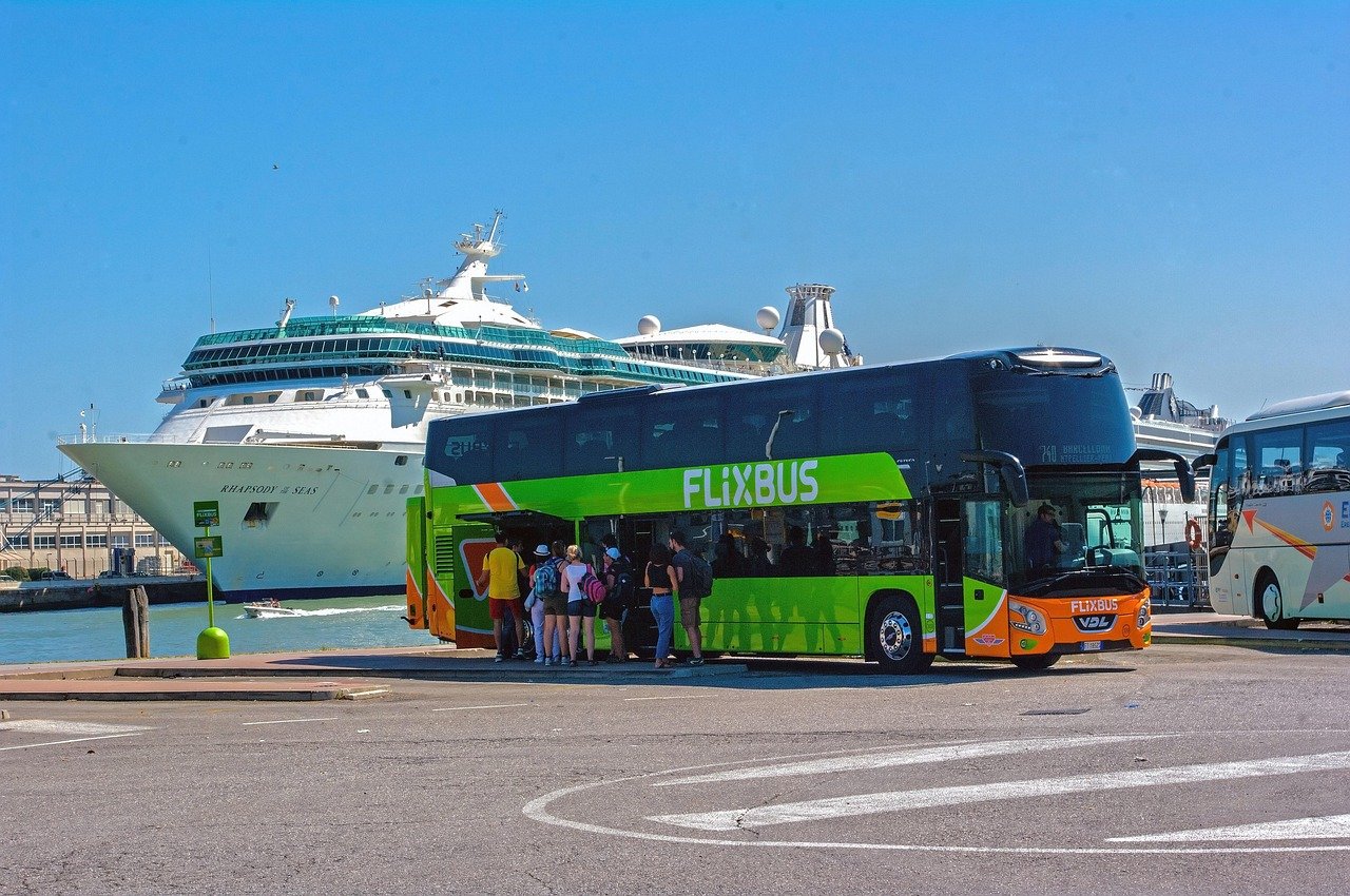 entdecken sie die welt mit flixbus! bequem und erschwinglich reisen, mit zahlreichen destinationen in europa. planen sie ihre reise noch heute und genießen sie den komfort unserer modernen busse.