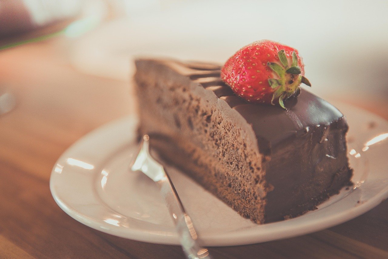 entdecken sie die faszinierende welt des cake art, wo kreative backtechniken auf exquisite designs treffen. lassen sie sich von unseren köstlichen kreationen inspirieren und lernen sie, wie sie selbst atemberaubende kuchen zaubern können!