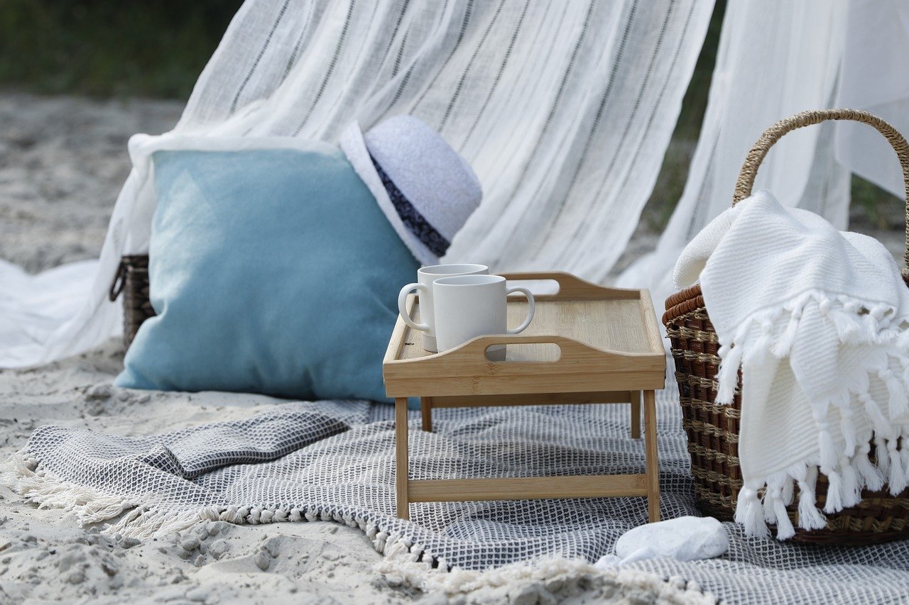 entdecken sie die freude an einem picknick im freien! genießen sie köstliche speisen, die sonne und die natur mit freunden und familie. perfekte tipps und ideen für ihr nächstes picknick.