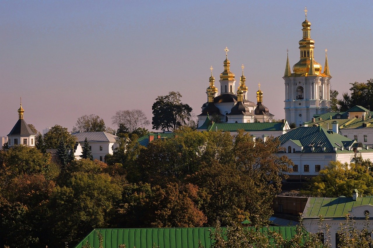 entdecken sie die faszinierende ukrainische kultur, die reich an traditionen, kunst, musik und küche ist. tauchen sie ein in die lebendige geschichte und das einzigartige erbe der ukraine.