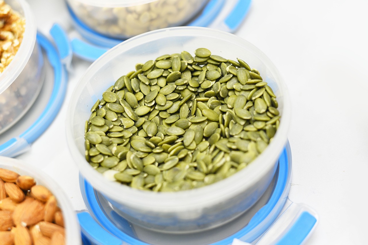 entdecken sie die gesundheitlichen vorteile von kürbiskernen: reich an nährstoffen, ideal zum knabbern, kochen oder als topping. alles wissenswerte über lagerung, verwendung und rezepte mit kürbiskernen.
