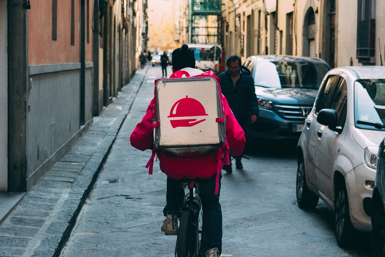 entdecken sie die beste food-delivery-app: schnelle lieferung, große auswahl an restaurants und einfache bestellung direkt auf ihr smartphone.