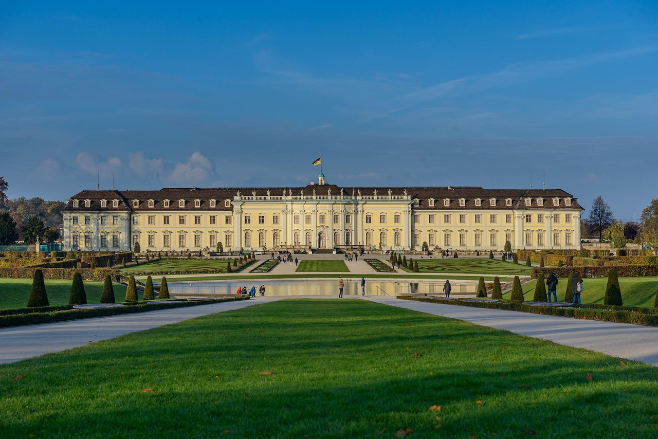 das erwachsenenbildungsprogramm im landkreis ludwigsburg bietet vielfältige kurse und weiterbildungsmöglichkeiten für alle altersgruppen zur förderung persönlicher und beruflicher entwicklung.