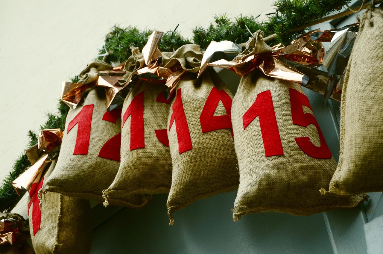Türen, 24 Überraschungen: Der interaktive Adventskalender öffnet seine Pforten!