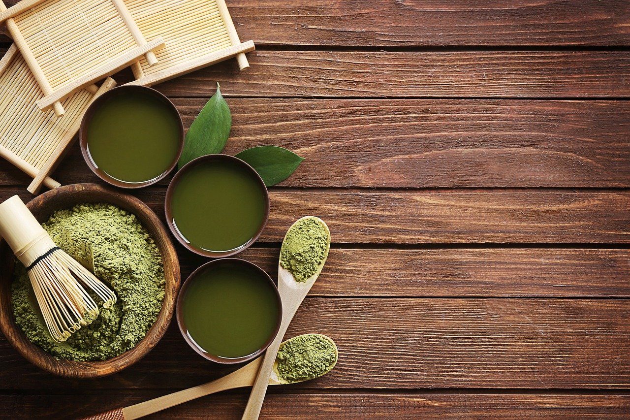 Gesunde Trends: Matcha – das grüne Wundergetränk in ausgewogenem Genuss