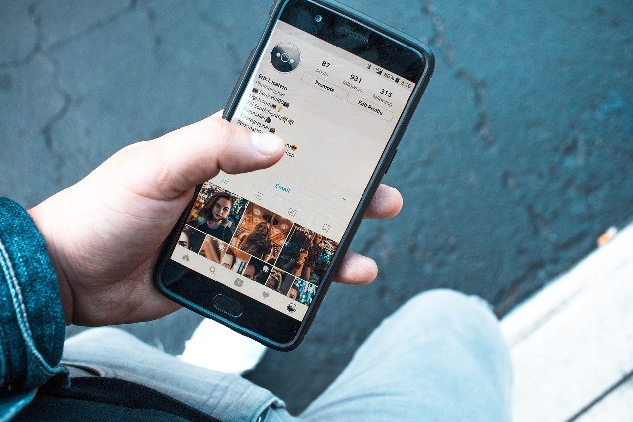 Der Einfluss von Social Media auf Essgewohnheiten